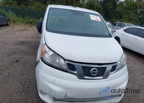 2015 Nissan Nv200 Sv z USA, uszkodzony, nr VIN 3N6CM0KN8FK717965